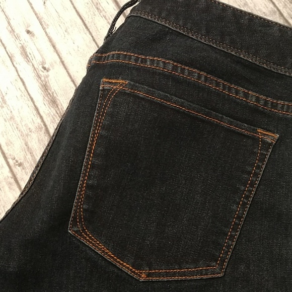 Banana Republic Petite Jeans - Picture 2 of 8